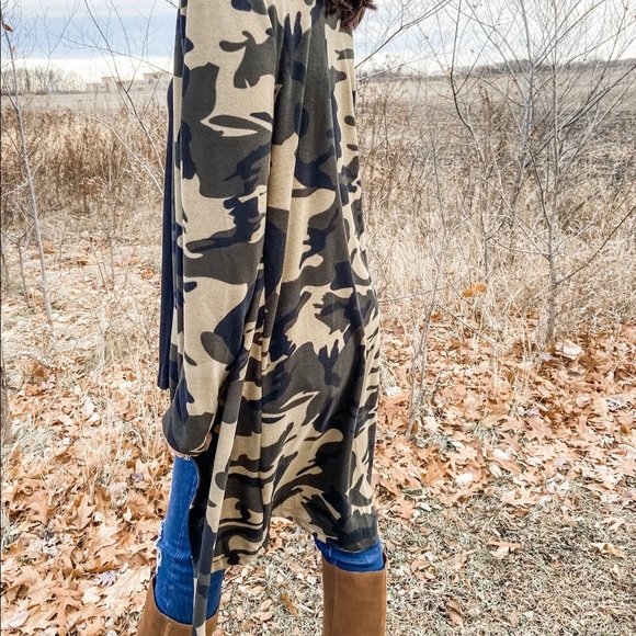 Camo Cardigan - Picture 2 of 3